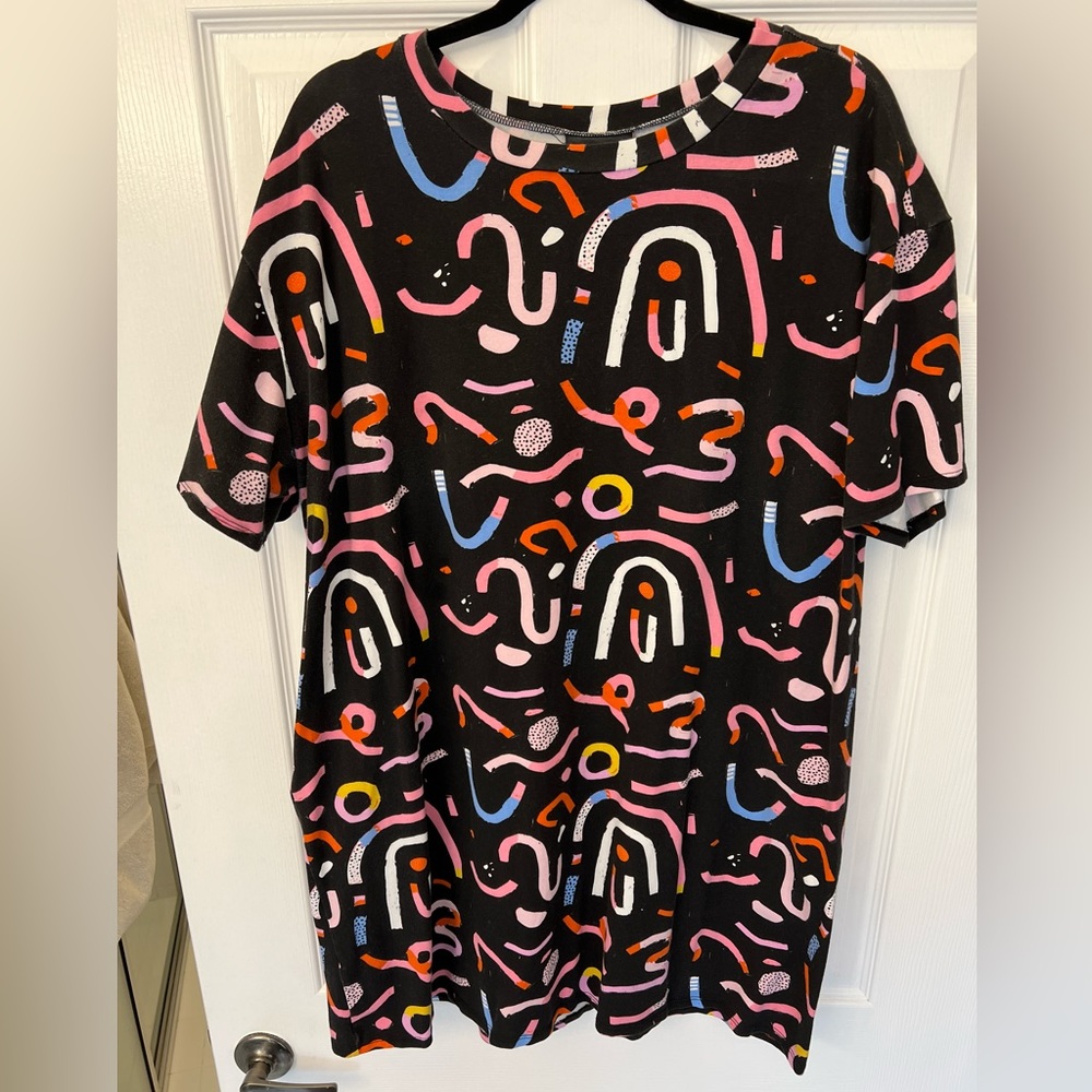 Cool tee dress in Candy pattern from Nooworks. Plus size.